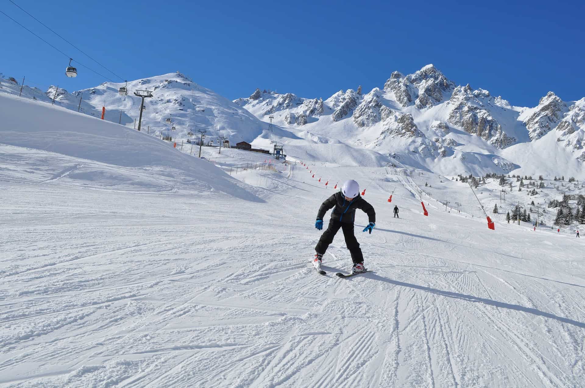 Jak wygląda nauka w zagranicznych szkółkach narciarskich?