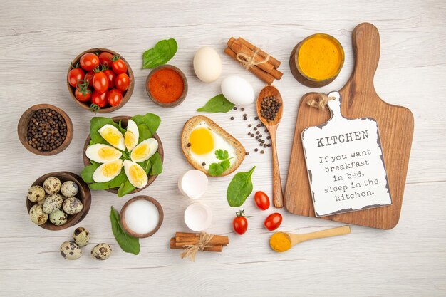 Jak odkrywać nowe smaki: eksperymenty kulinarne w domowej kuchni